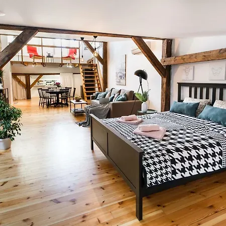Apartment Cozy Mansard Old Town Aptartment, Ac *
